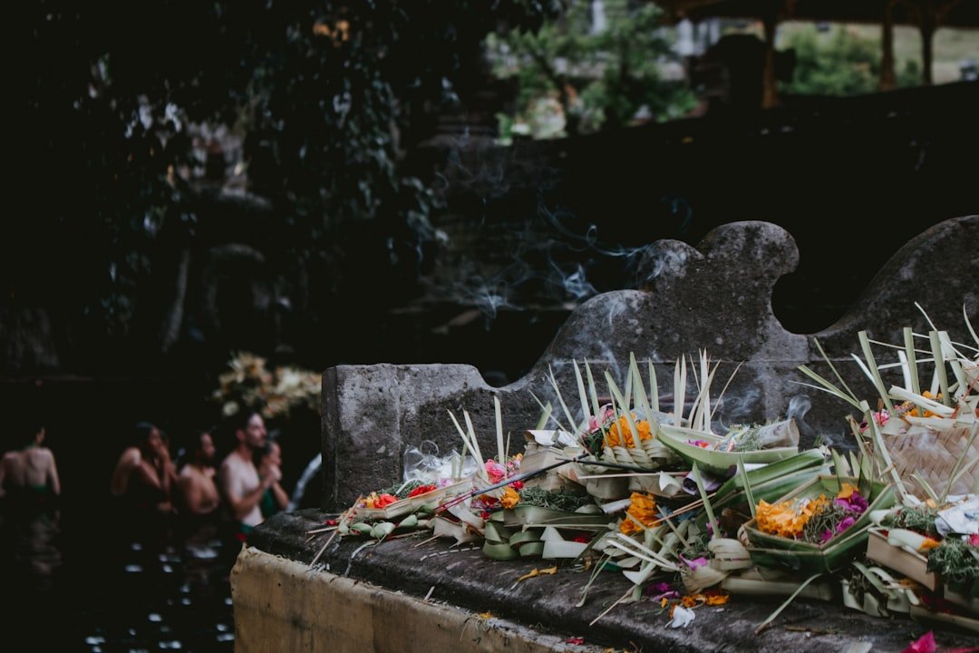 Honoring Tradition: Modern Memorial Rituals in a Digital World